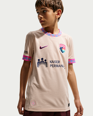 Nike バーガンディ サッカーシャツ Y+STADIUM+HOME+REP+JSY.png